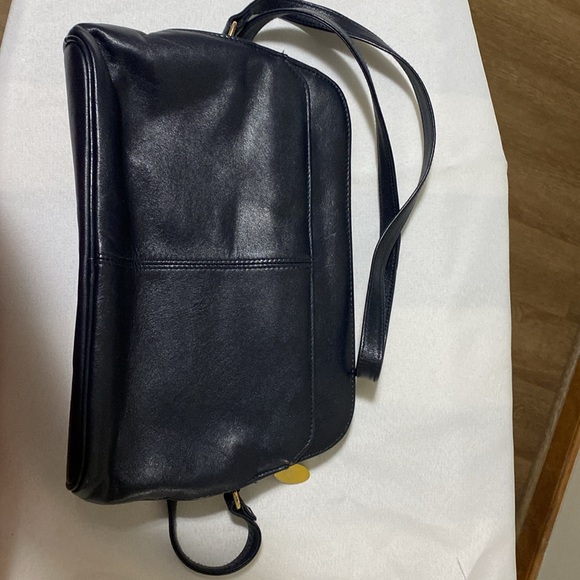 Etienne Aigner navy blue Genuine Leather purse with adjustable belt strap - Picture 8 of 15